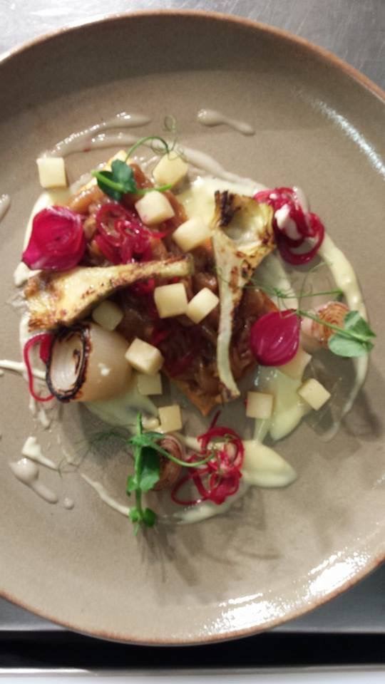 Artichoke with pickled onion, apple and pea shoots